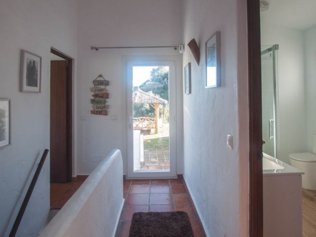 4 Bedrooms Villa in Casares