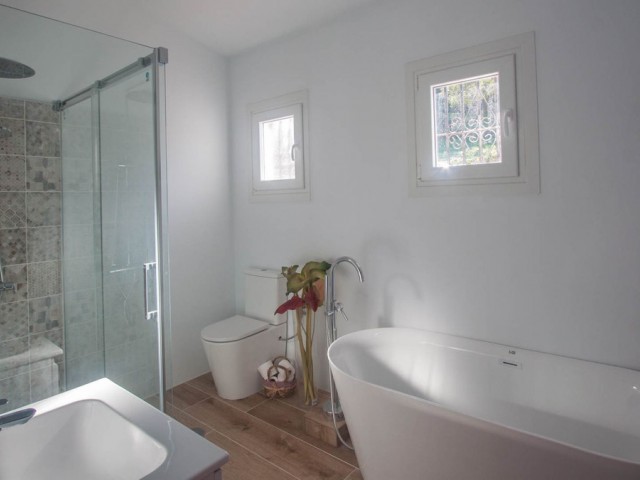 4 Bedrooms Villa in Casares