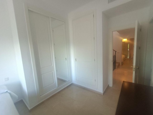 Maison mitoyenne avec 3 Chambres  à Alhaurín de la Torre