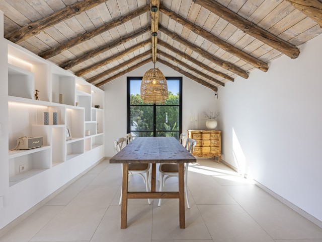 4 Bedrooms Villa in Guadalmina Alta