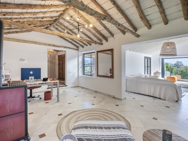 4 Bedrooms Villa in Guadalmina Alta