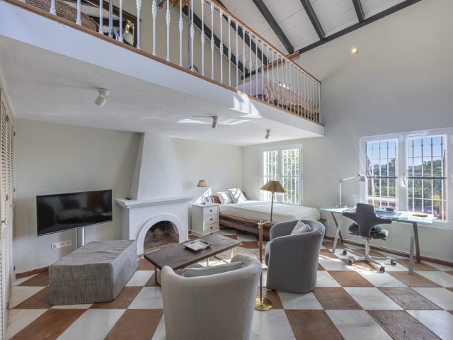 4 Bedrooms Villa in Guadalmina Alta