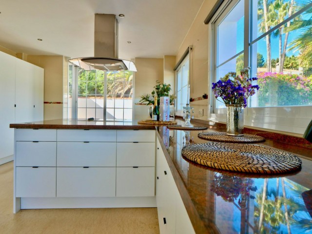 Villa avec 6 Chambres  à La Cala de Mijas