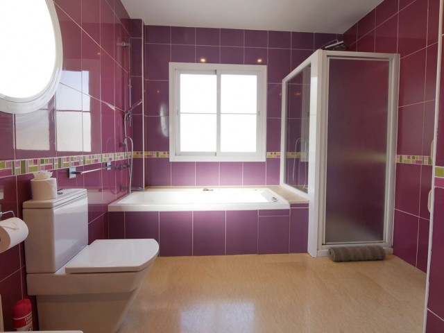 6 Bedrooms Villa in La Cala de Mijas