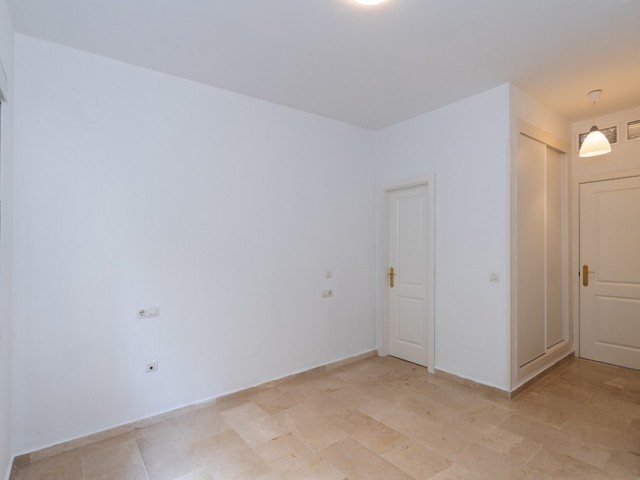 Appartement avec 2 Chambres  à Elviria