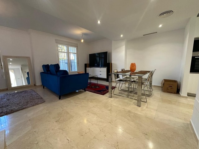 5 Bedrooms Townhouse in Marbella