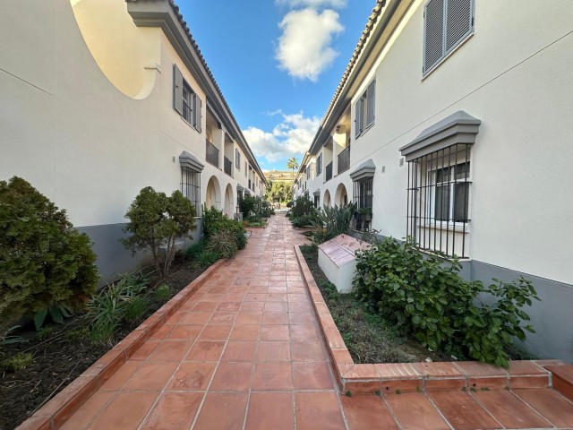 5 Bedrooms Townhouse in Marbella