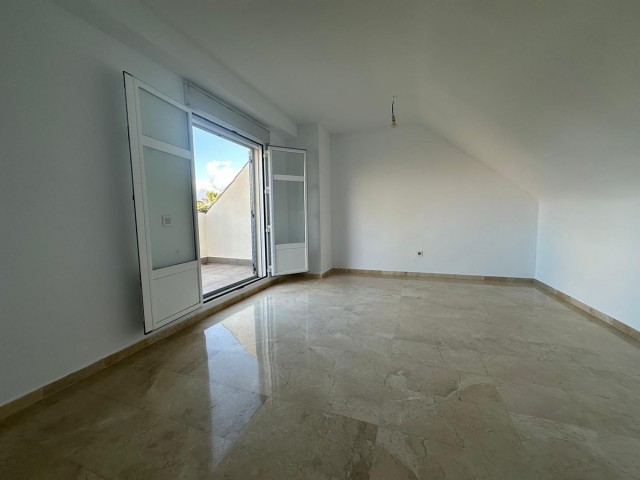 5 Bedrooms Townhouse in Marbella
