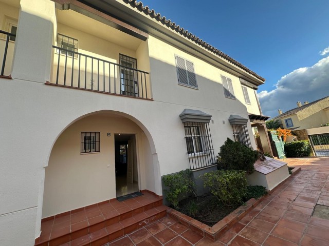 5 Bedrooms Townhouse in Marbella