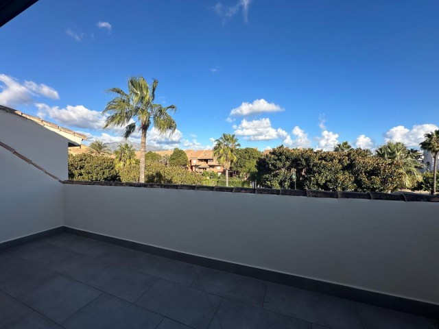 5 Bedrooms Townhouse in Marbella