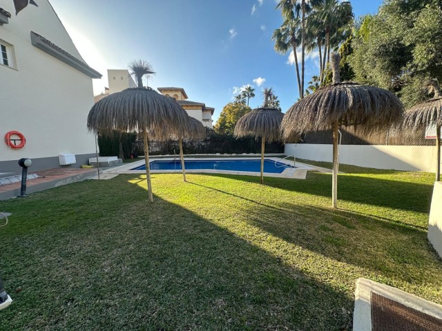 5 Bedrooms Townhouse in Marbella