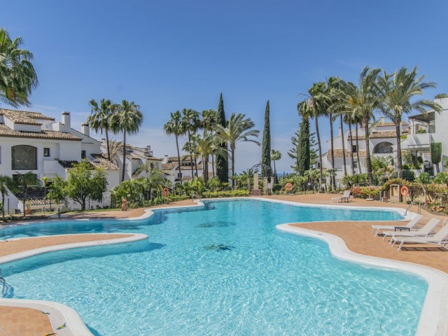 4 Bedrooms Apartment in Sierra Blanca