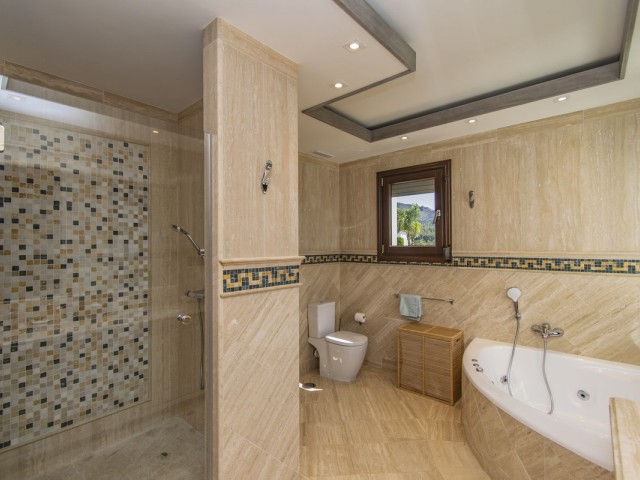 4 Bedrooms Apartment in Sierra Blanca