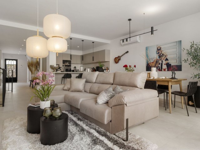 4 Bedrooms Townhouse in Marbella