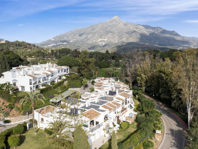 4 Bedrooms Townhouse in Marbella