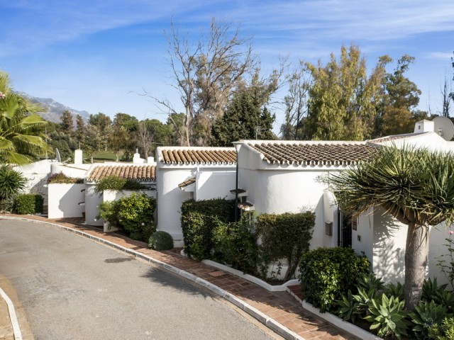4 Bedrooms Townhouse in Marbella
