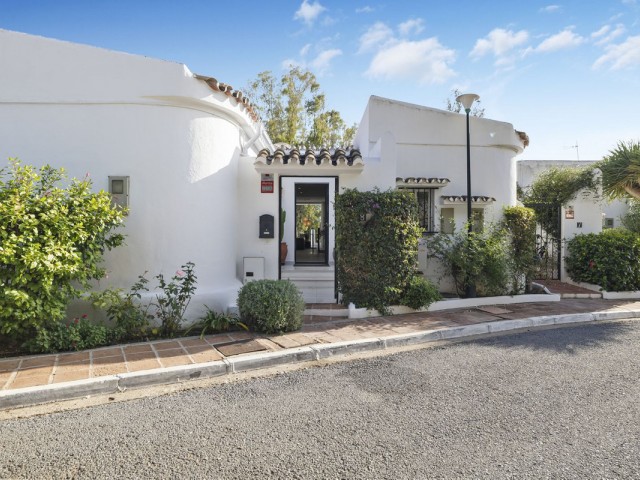 4 Bedrooms Townhouse in Marbella