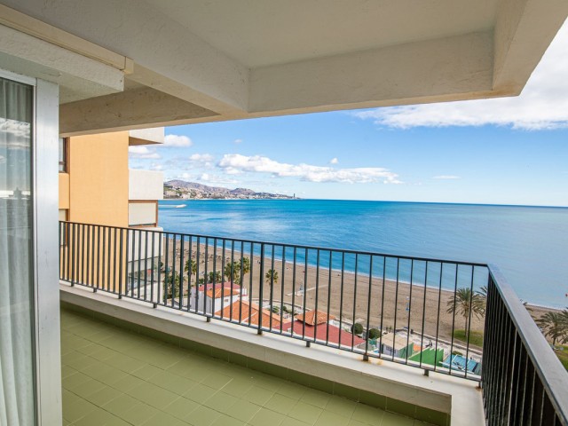 Apartamento con 4 Dormitorios  en Málaga Centro