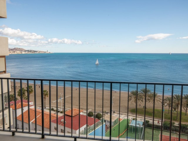 Apartamento con 4 Dormitorios  en Málaga Centro