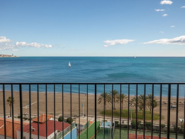Apartamento con 4 Dormitorios  en Málaga Centro