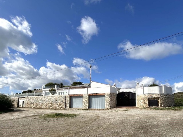 Villa con 7 Dormitorios  en El Faro