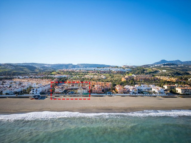 Adosado con 4 Dormitorios  en Casares Playa