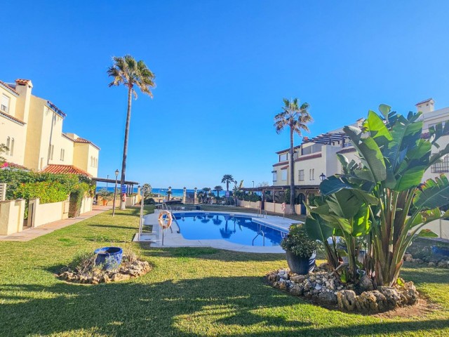 Maison mitoyenne avec 4 Chambres  à Casares Playa
