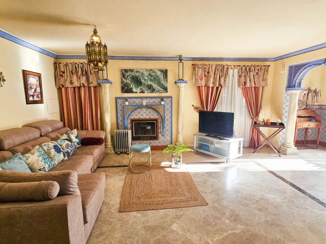 Maison mitoyenne avec 4 Chambres  à Casares Playa