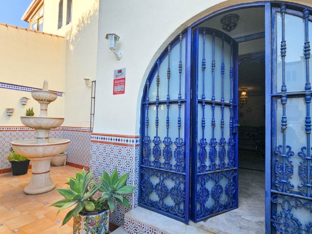 Maison mitoyenne avec 4 Chambres  à Casares Playa