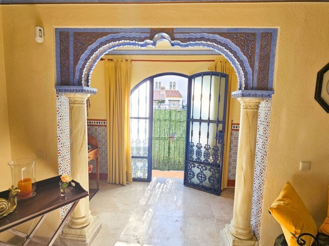 Maison mitoyenne avec 4 Chambres  à Casares Playa