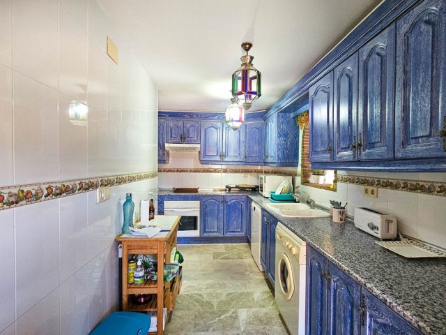 Maison mitoyenne avec 4 Chambres  à Casares Playa