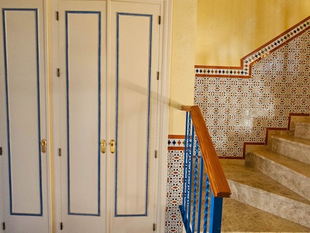 Maison mitoyenne avec 4 Chambres  à Casares Playa