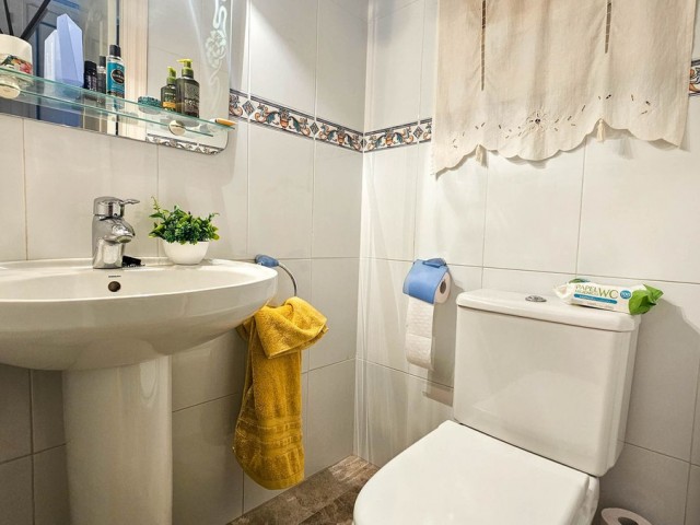 Maison mitoyenne avec 4 Chambres  à Casares Playa