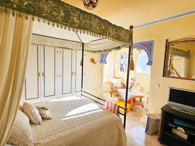 Maison mitoyenne avec 4 Chambres  à Casares Playa