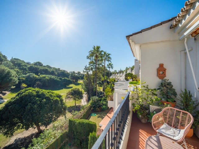 Apartamento con 3 Dormitorios  en La Quinta