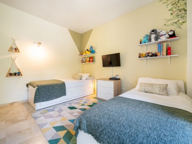 Apartamento con 3 Dormitorios  en La Quinta
