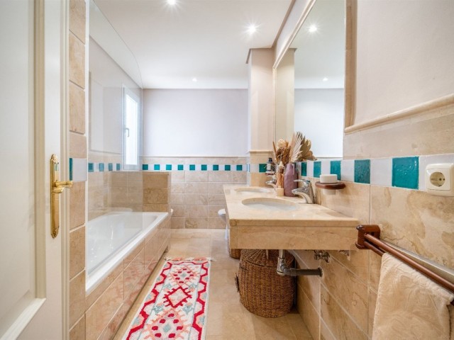 Apartamento con 3 Dormitorios  en La Quinta