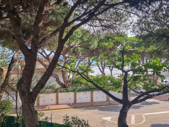 9 Bedrooms Villa in Cabopino