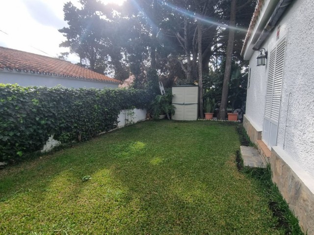 Villa con 3 Dormitorios  en San Luis de Sabinillas