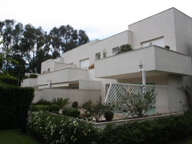 Maison mitoyenne avec 3 Chambres  à Estepona