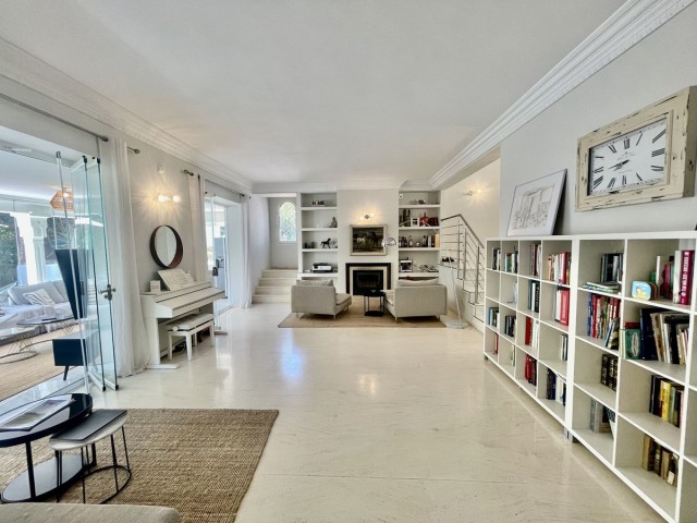 5 Soveroms Villa i Sotogrande