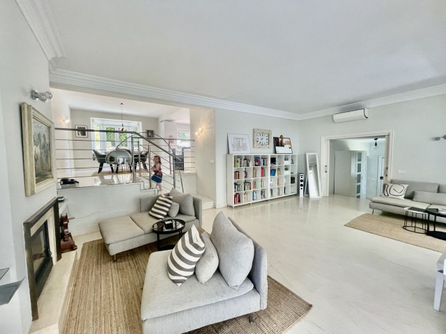 5 Soveroms Villa i Sotogrande