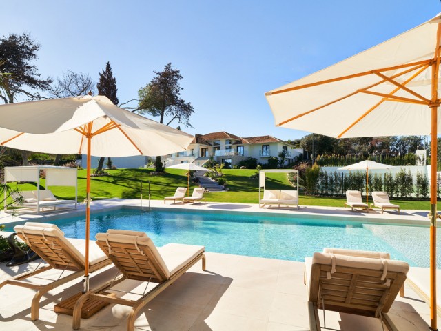 6 Bedrooms Villa in San Pedro de Alcántara