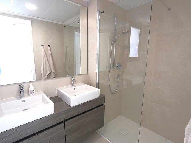 2 Slaapkamer Appartement in Carvajal