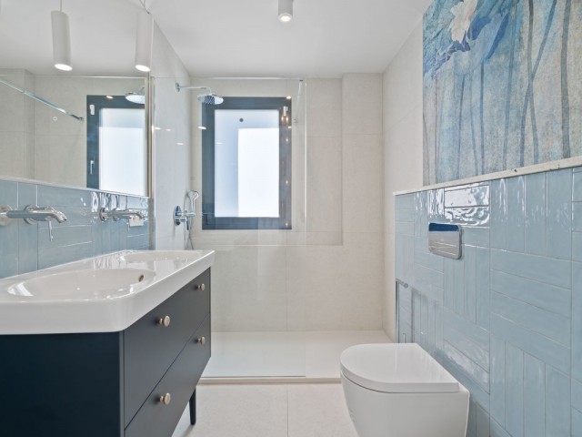 4 Soveroms Villa i Elviria