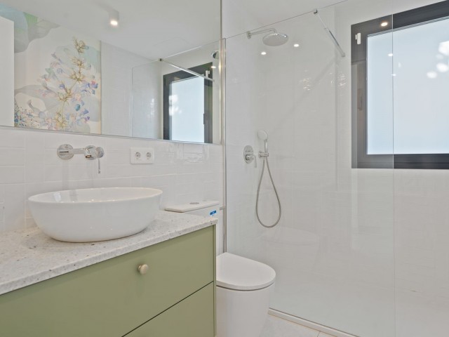 4 Bedrooms Villa in Elviria