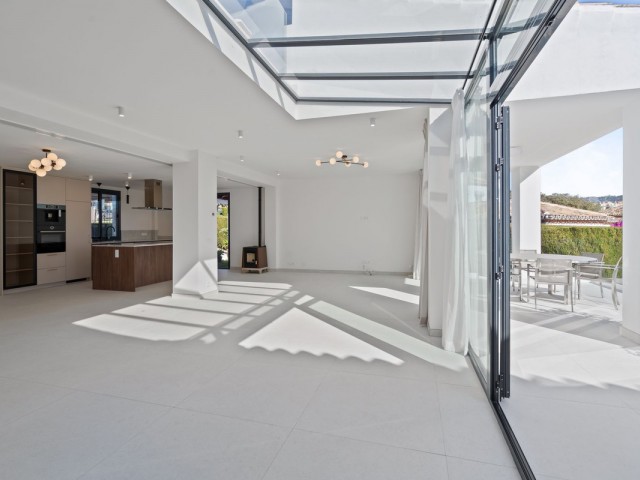 Villa avec 4 Chambres  à Elviria