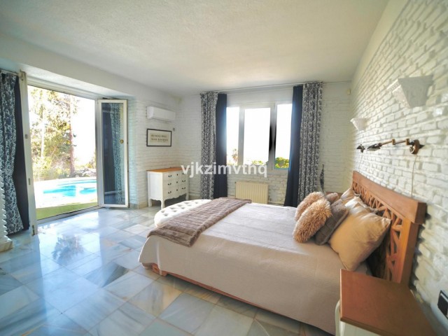 Villa con 6 Dormitorios  en Benalmadena Pueblo