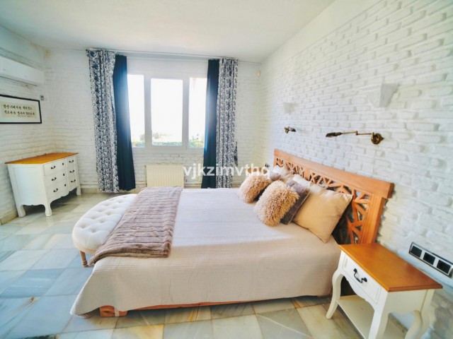 6 Bedrooms Villa in Benalmadena Pueblo