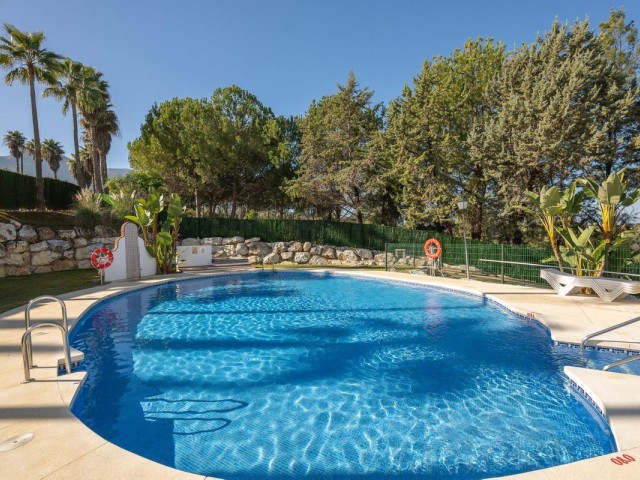 Maison mitoyenne avec 4 Chambres  à Alhaurín de la Torre